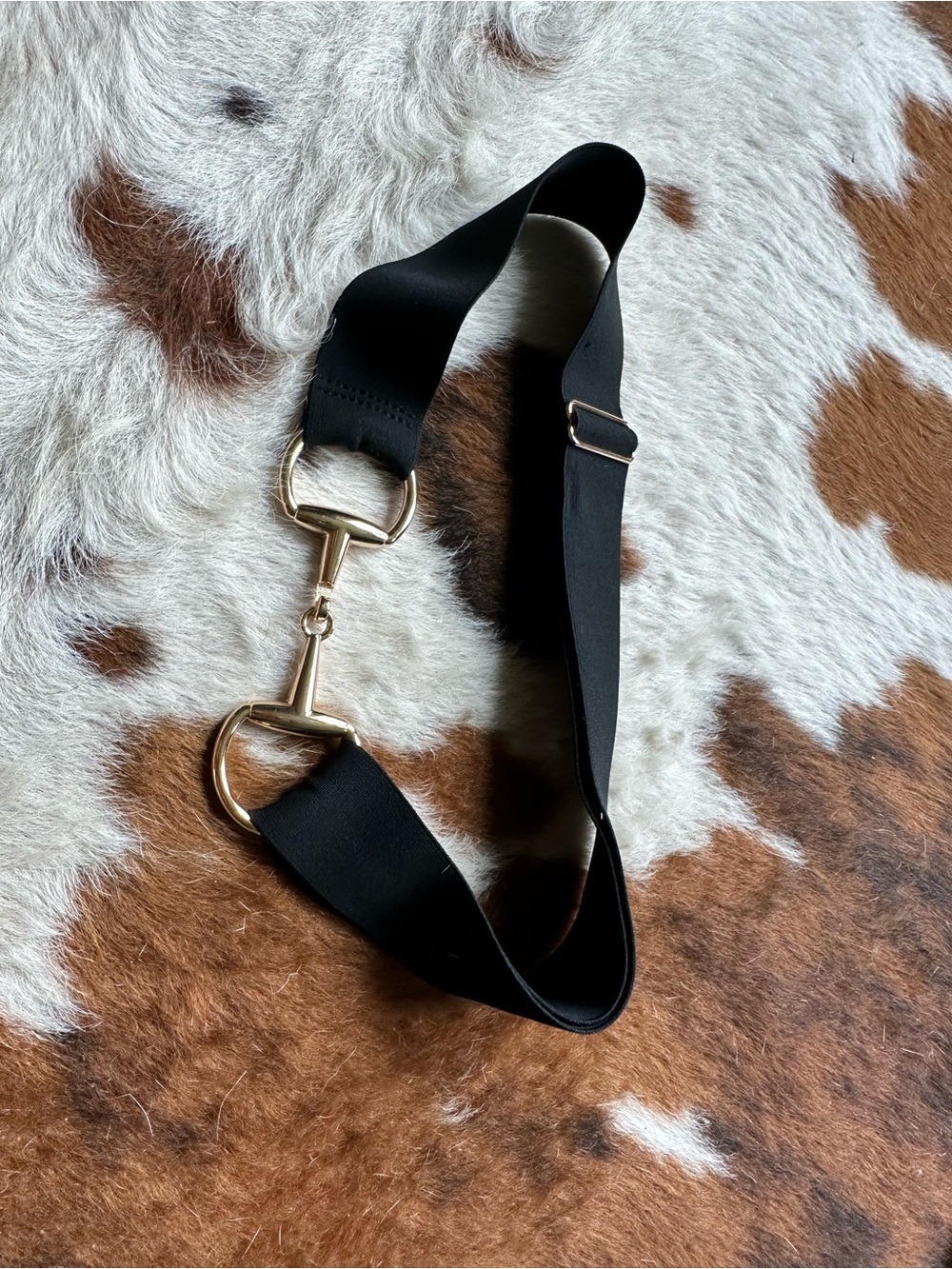 Snaffle bit stretch belt